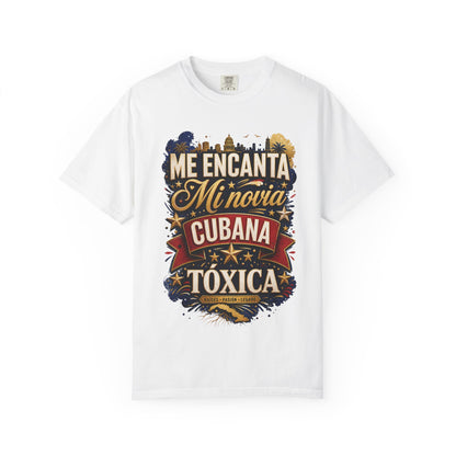 Camiseta “Me Encanta Mi Cubana Tóxica” – Humor y Orgullo Latino para Hombre